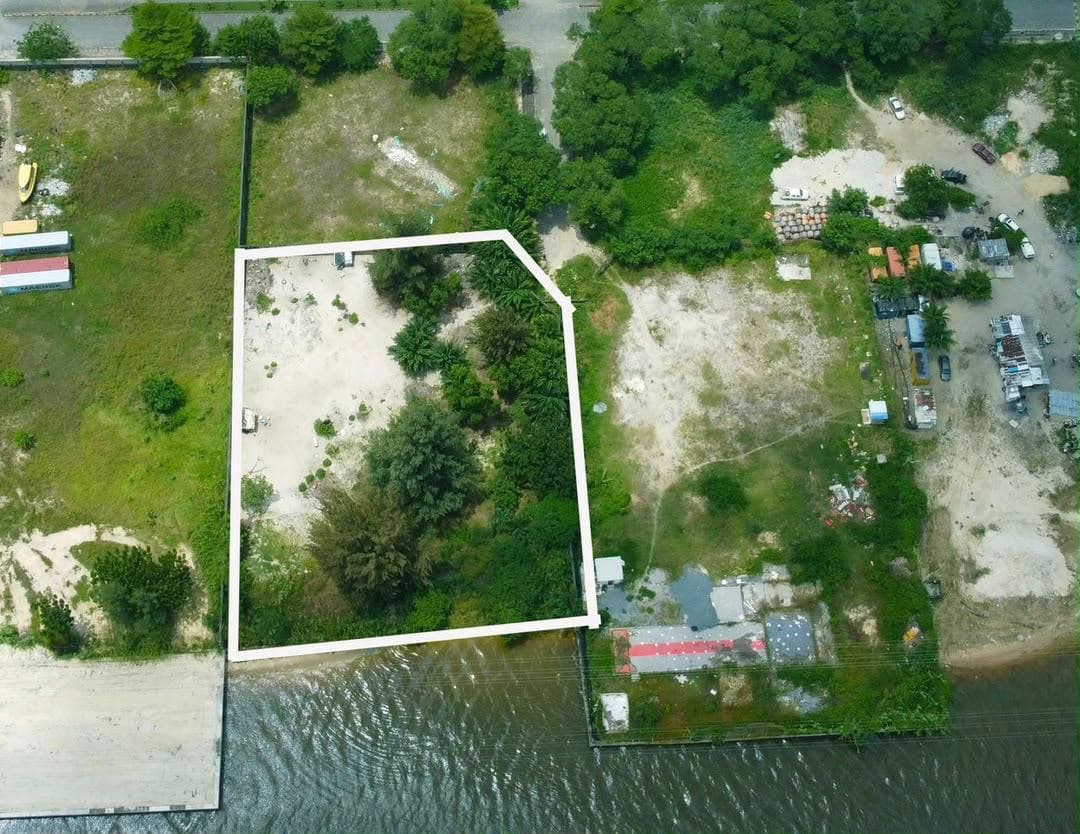 Waterfront Land For Sale : Banana Island photo 1